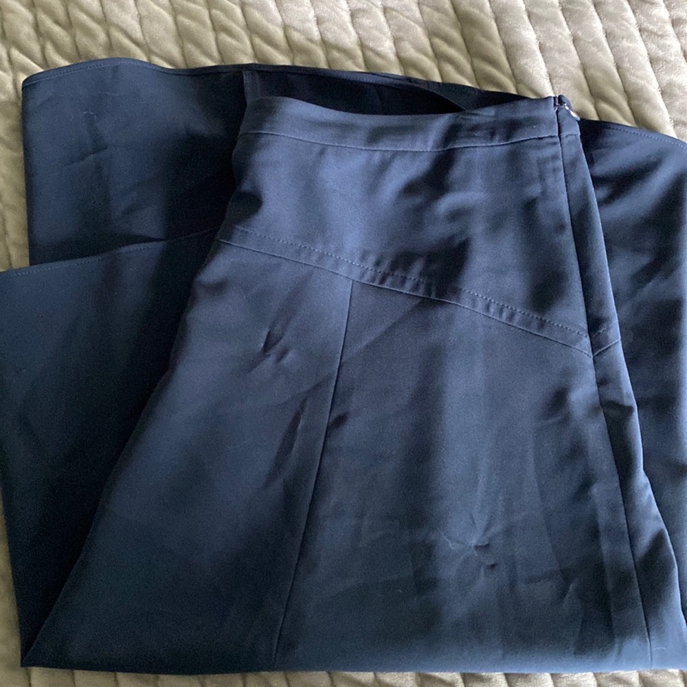 Ann Taylor Hi-Low hem navy crepe skirt size 12
